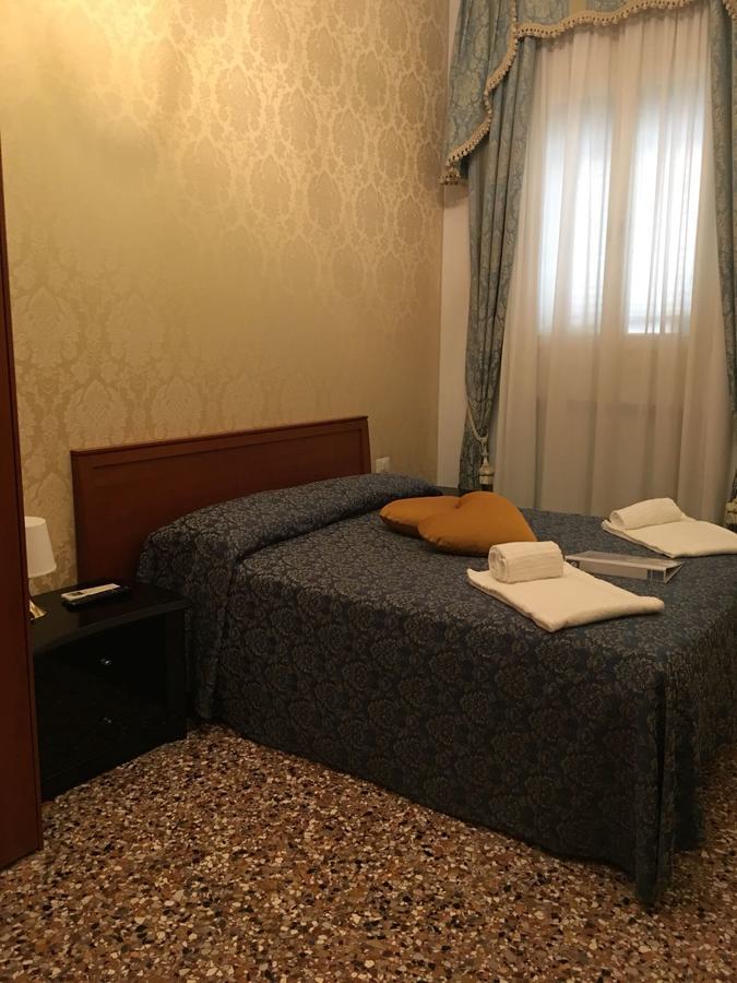 Casa Dolce Hotel เวนิส ภายนอก รูปภาพ